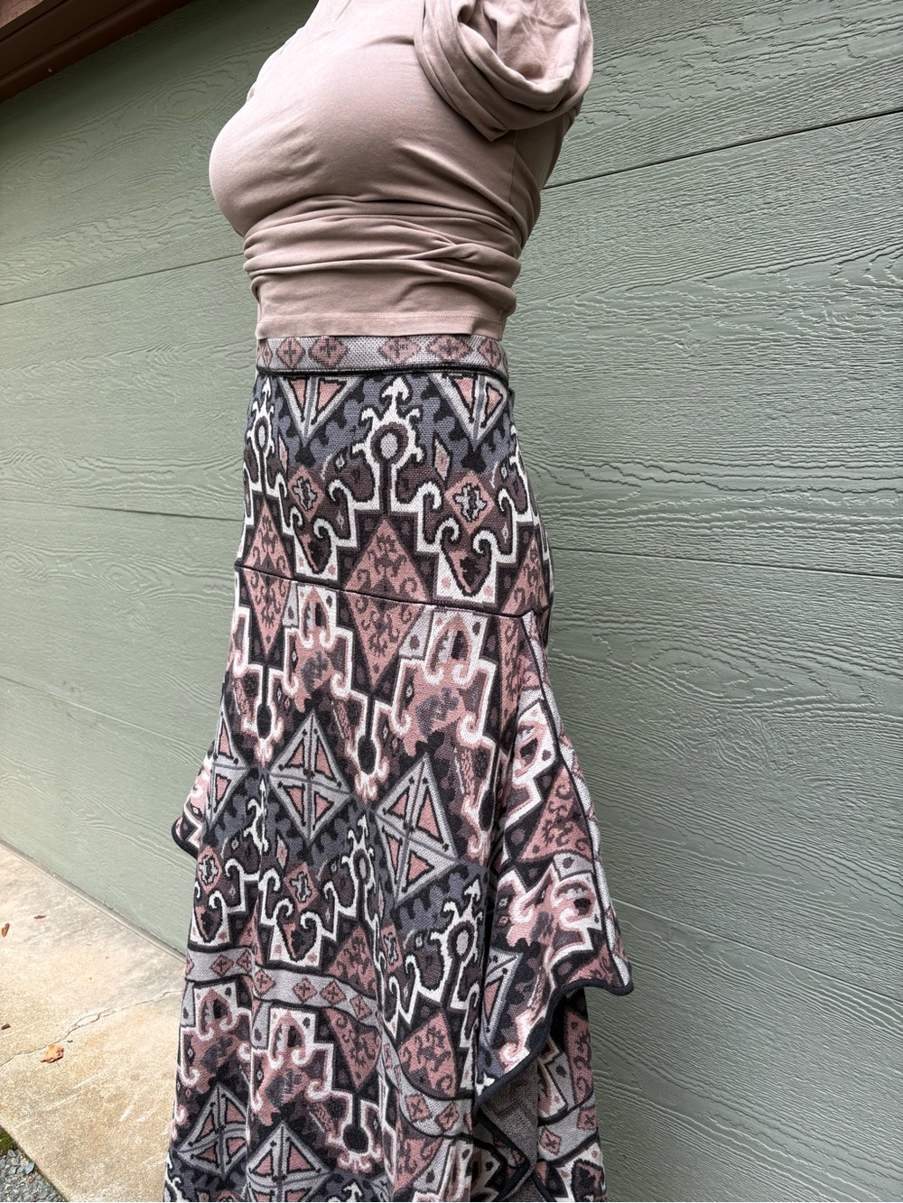 Peruvian Connection Geometric Maxi Skirt in Taupe, Gray with Dusty Rose Accent - Picture 2 of 5